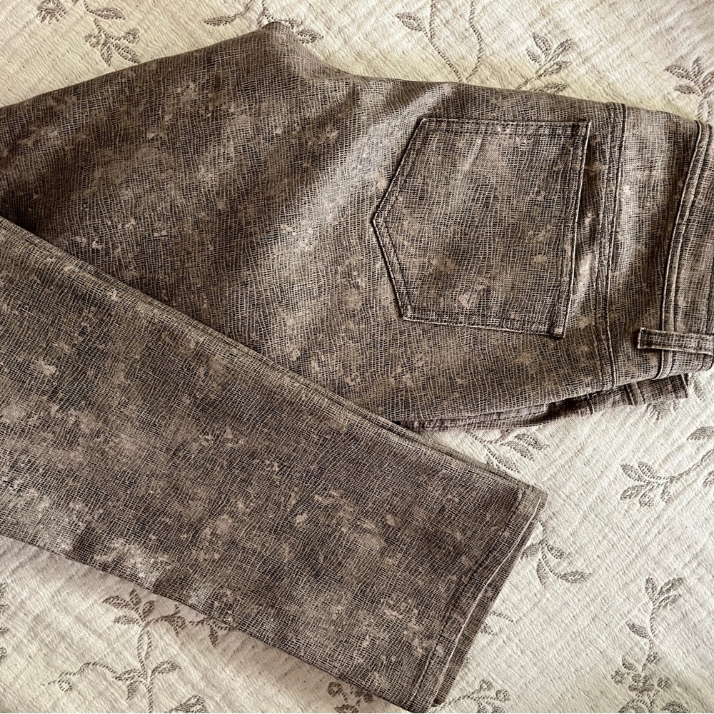 Stylish Metallic Pants - Picture 3 of 5